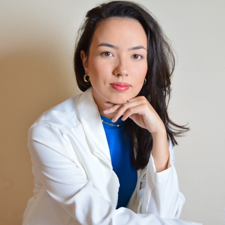 Imagem da Psicóloga Ana Paula Tomás que realiza atendimento de terapia online, para o texto sobre limites: como defini-los